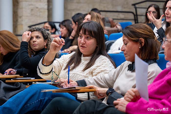 Πολυγλωσσία στην Εκπαίδευση: Από τη θεωρία στην πράξη - Καινοτόμες συνεργασίες ΤΕΠΑΚ